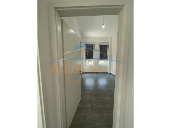 Tirane, jepet me qera ambjent biznesi Kati 0, 79 m² 500 € (Rruga Ndre Mjeda)