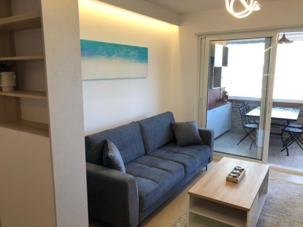 Vlore, shitet apartament 1+1 Kati 4, 81 m² 196.000 € (Uji i ftohte, Vlore)