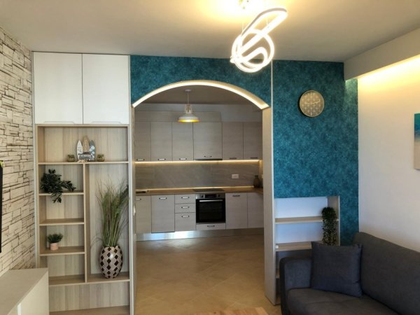 Vlore, shitet apartament 1+1 Kati 4, 81 m² 196.000 € (Uji i ftohte, Vlore)