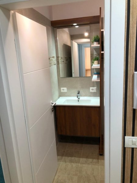 Vlore, shitet apartament 1+1 Kati 4, 81 m² 196.000 € (Uji i ftohte, Vlore)