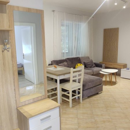 Tirane, jepet me qera apartament 2+1+Ballkon Kati 2, 73 m² 550 € (VASIL SHANTO)