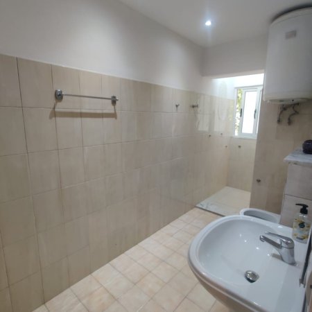 Tirane, jepet me qera apartament 2+1+Ballkon Kati 2, 73 m² 550 € (VASIL SHANTO)