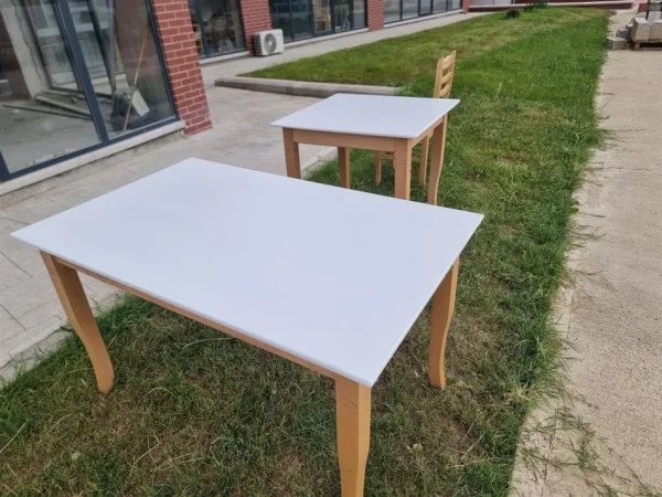 Tirane, shes Shiten Tavolina dhe karrige ( set) per restorante