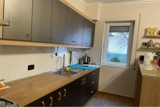 Tirane, shitet apartament 2+1 Kati 1, 117 m² 165.000 € (Kopeshti Botanik - Kopshti Botanik, Albania)