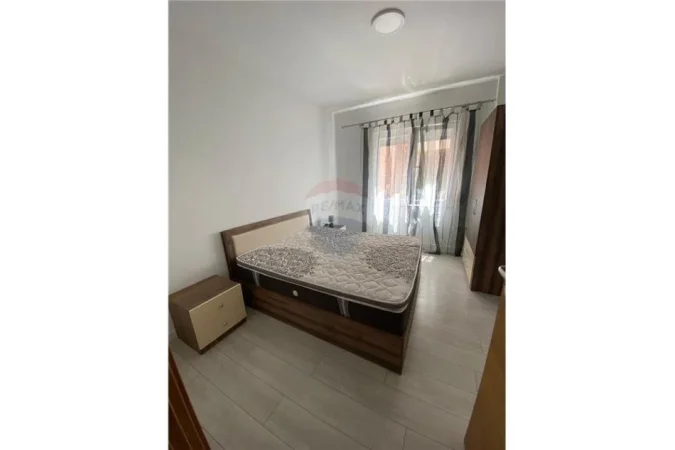 Tirane, jepet me qera apartament 2+1 Kati 2, 99 m² 600 € (Rr.Peti - Liqeni i Thatë, Albania)