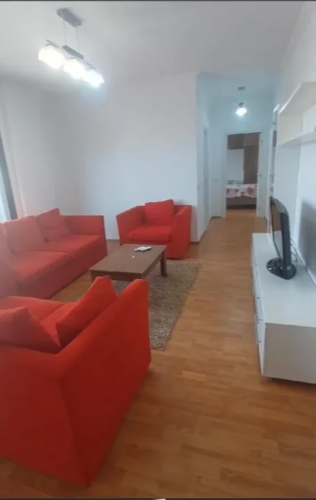 Tirane, jepet me qera apartament 2+1 Kati 5, 85 m² 700 € (Prokuroria e Tiranes)