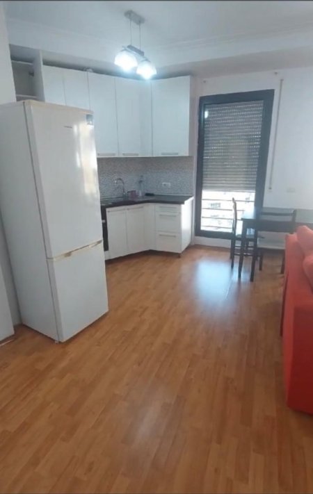 Tirane, jepet me qera apartament 2+1 Kati 5, 85 m² 700 € (Prokuroria e Tiranes)