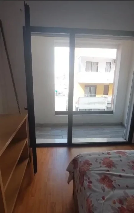 Tirane, jepet me qera apartament 2+1 Kati 5, 85 m² 700 € (Prokuroria e Tiranes)