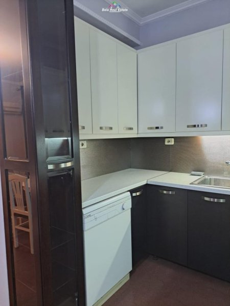 Tirane, jepet me qera Vile 2+1 Kati 2, 130 m² 800 € (pazari i ri)