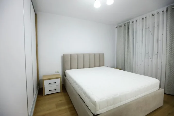 Tirane, jepet me qera apartament 1+1+Ballkon Kati 1, 70 m² 500 € (Rruga margarita tutulani)