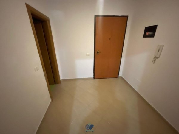 Shitet Apartament 2+1 Ne Selite [ID P02138]
