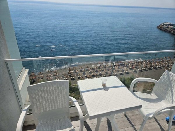Lezhe Shengjin, jepet me qera apartament 2+1+Ballkon Kati 9, 60 m² 100 € (Rana e Hedhun)