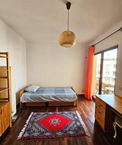 Tirane, jepet me qera apartament 3+1 Kati 2, 140 m² 700 € (Komuna e Parisit)
