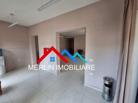 Tirane, jepet me qera ambjent biznesi Kati 2, 95 m² 1.200 € (Sotir Caci)