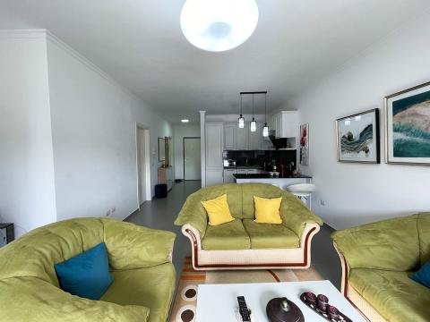 Tirane, jepet me qera apartament 2+1 Kati 3, 97 m² 800 € (George W.Bush, pranë parlamentit)