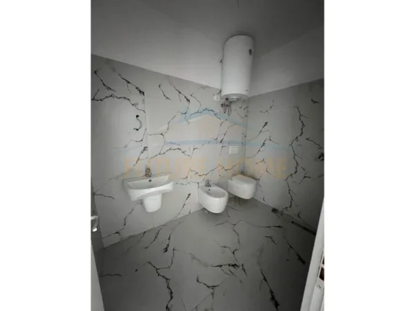 Tirane, shitet apartament 2+1 Kati 1, 103 m² 143.654 € (Unaza E Re)