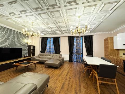 Tirane, jepet me qera apartament 4+1+Ballkon+Post Parkimi Kati 6, 160 m² 3.000 € (Park Gate)