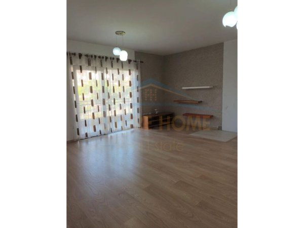 Tirane, shitet apartament 3+1 Kati 2, 150 m² 140.000 € (Shkoze)