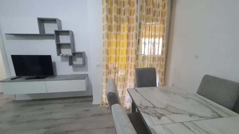 Tirane, jepet me qera apartament 1+1 Kati 4, 80 m² 400 € (Astir)