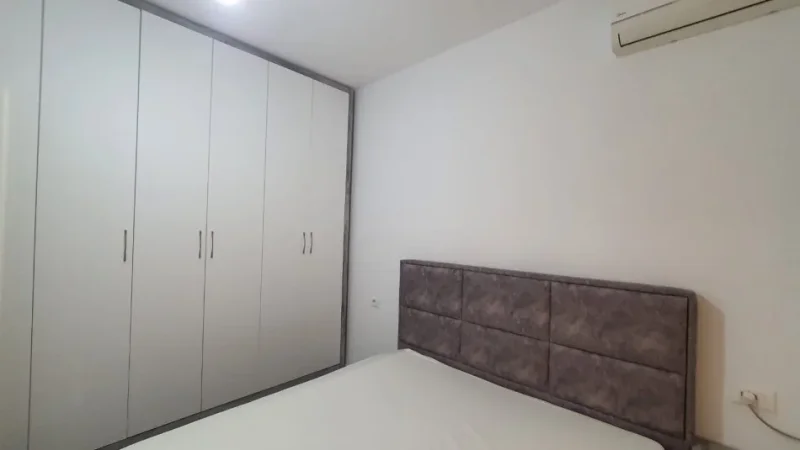 Tirane, jepet me qera apartament 1+1 Kati 4, 80 m² 400 € (Astir)