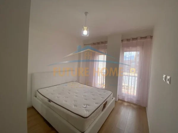 Tirane, jepet me qera apartament 1+1 Kati 3, 60 m² 600 € (21 DHJETORI)