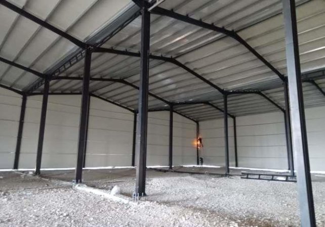 Tirane, jepet me qera ambjent biznesi Kati 0, 610 m² 3.000 € (Kashar)