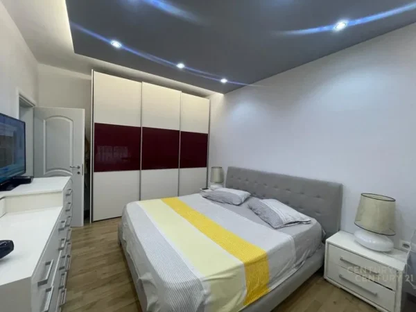 Tirane, jepet me qera apartament 2+1 Kati 2, 63 m² 600 € (Don Bosco)