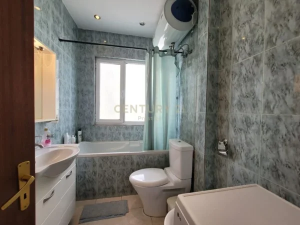 Tirane, shitet apartament 1+1 Kati 5, 83 m² 210.000 € (Sheshi Wilson)