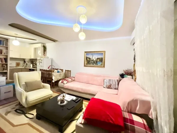 Tirane, shitet apartament , 96 m² 175.000 € 