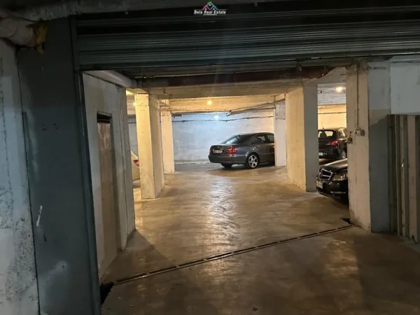 Tirane, jepet me qera ambjent biznesi Kati -1, 500 m² 1.400 € (rruga e kavajes)