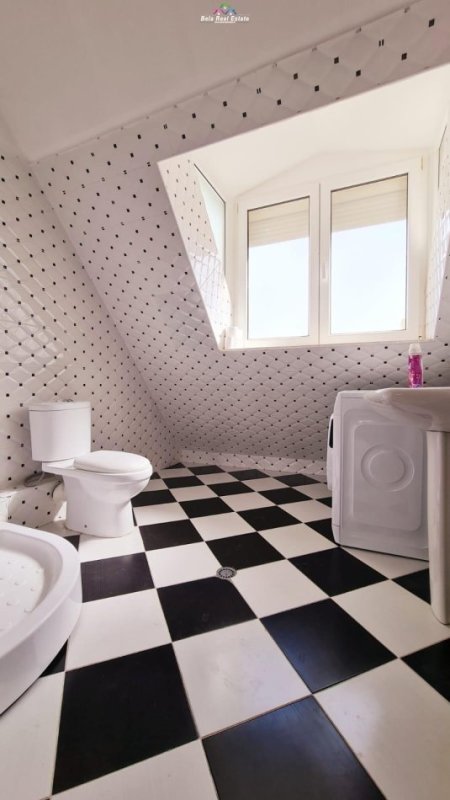 Tirane, jepet me qera apartament 2+1 Kati 7, 120 m² 750 € (liqeni i thate)