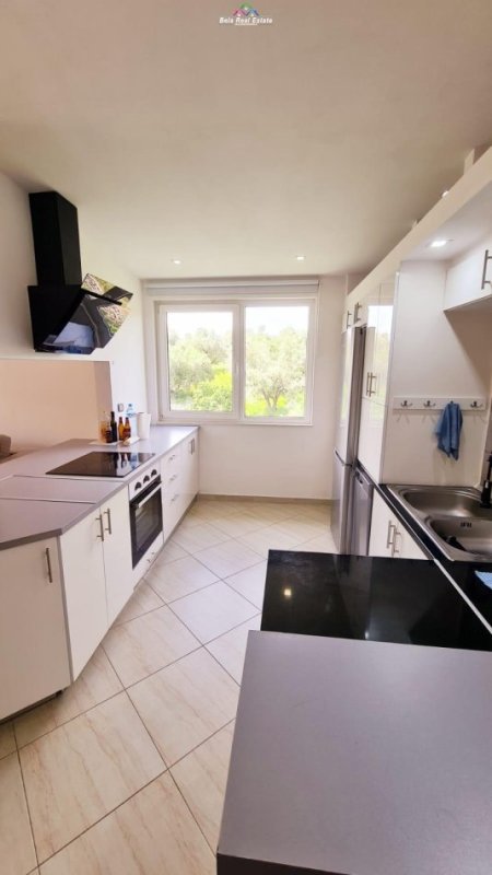 Tirane, jepet me qera apartament 2+1 Kati 7, 120 m² 750 € (liqeni i thate)