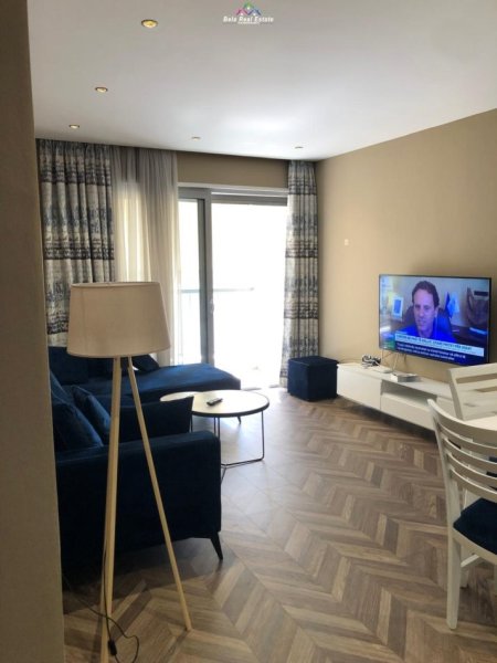 Tirane, jepet me qera apartament 1+1+Ballkon Kati 6, 65 m² 580 € (KOMUNA E PARISIT)