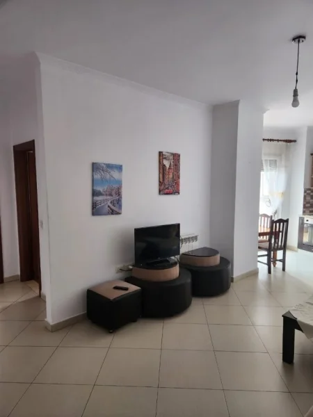 Tirane, jepet me qera apartament 2+1 , 72 m² 400 € (Porcelan)