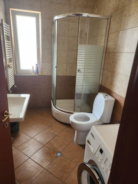 Tirane, jepet me qera apartament 2+1 , 72 m² 400 € (Porcelan)