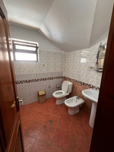 Tirane, jepet me qera apartament 2+1 Kati 3, 120 m² 450 € (Don Bosko)