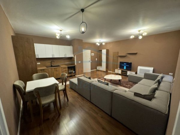Tirane, jepet me qera apartament 1+1+Ballkon Kati 2, 65 m² 600 € (Kompleksi Fiori Di Bosko)