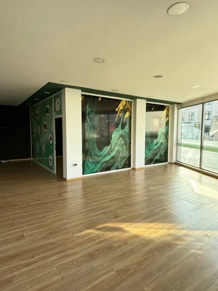 Tirane, jepet me qera ambjent biznesi Kati 0, 190 m² 1.500 € (Prane Universiteti Marlin Barleti)