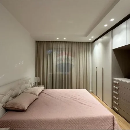 Tirane, shes apartament 2+1+Aneks+Ballkon Kati 2, 100 m² 250.000 € 