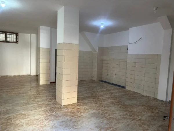 Tirane, shitet ambjent biznesi Kati 0, 92 m² 120.000 € (Ali Demi)