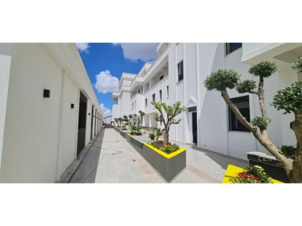 Tirane, shes apartament 2+1+Aneks+Ballkon Kati 1, 120 m² 186.000 € (Selitë Tirana, Albania)