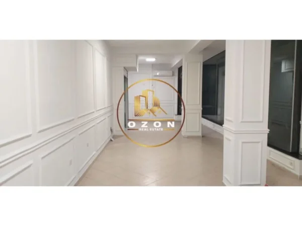 Ambjent Biznesi Me Qira Tek Ish Ekspozita 60,000 ALL!