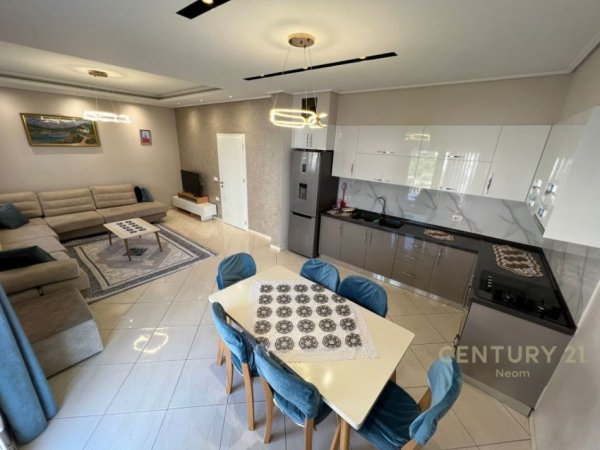 Tirane, jepet me qera Vile 3 Katshe Kati 0, 520 m² 4.500 € (PRANE &quot;AKACIA HILL&quot; TEG)