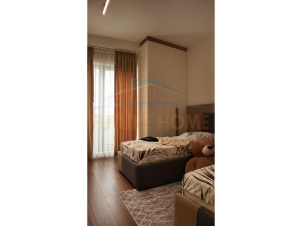 Tirane, shitet apartament 2+1+2 Kati 8, 132 m² 290.000 € (Pazari i Ri)