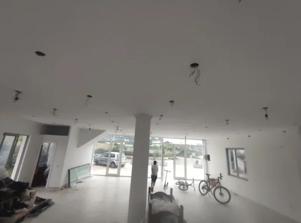 Tirane, jepet me qera Kati 1, 130 m² (Mustafa Lita)