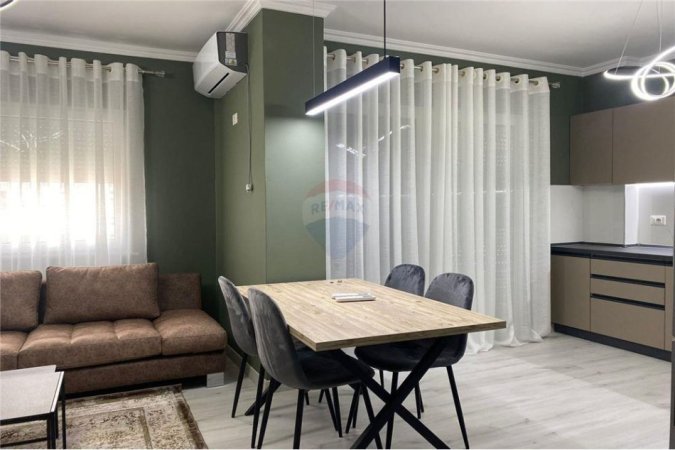 Tirane, jepet me qera 1+1+Ballkon Kati 6, 65 m² 450 € (don bosko)
