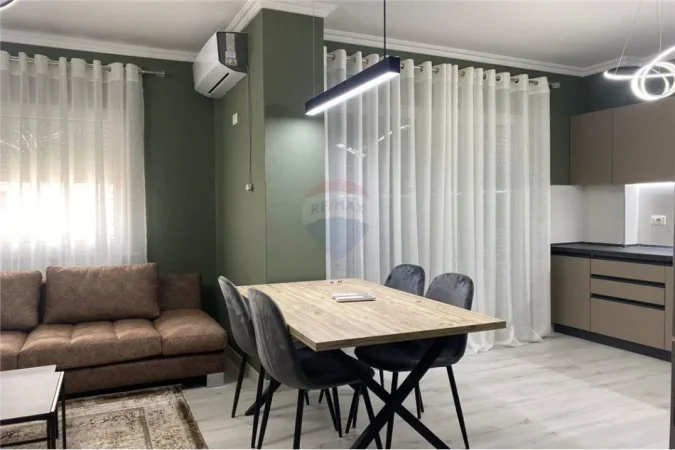 Tirane, jepet me qera 1+1+Ballkon Kati 6, 65 m² 450 € (don bosko)