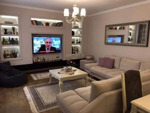 Tirane, shitet apartament 2+1 Kati 5, 125 m² 150.000 € 
