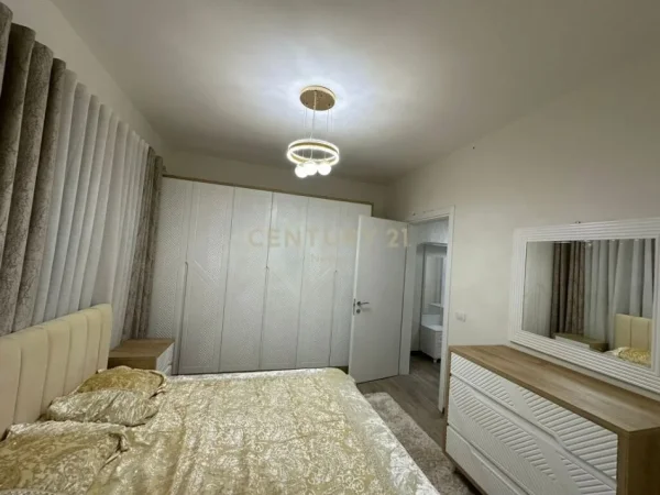 Tirane, shitet apartament 2+1 Kati 2, 110 m² 
