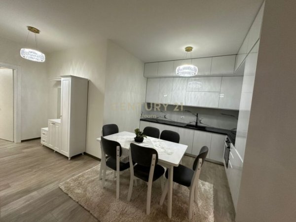 Tirane, shitet apartament 2+1 Kati 2, 110 m² 
